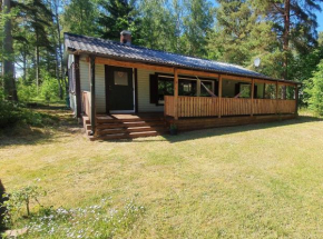 Well-equipped Beachside Cottage in Mönsterås